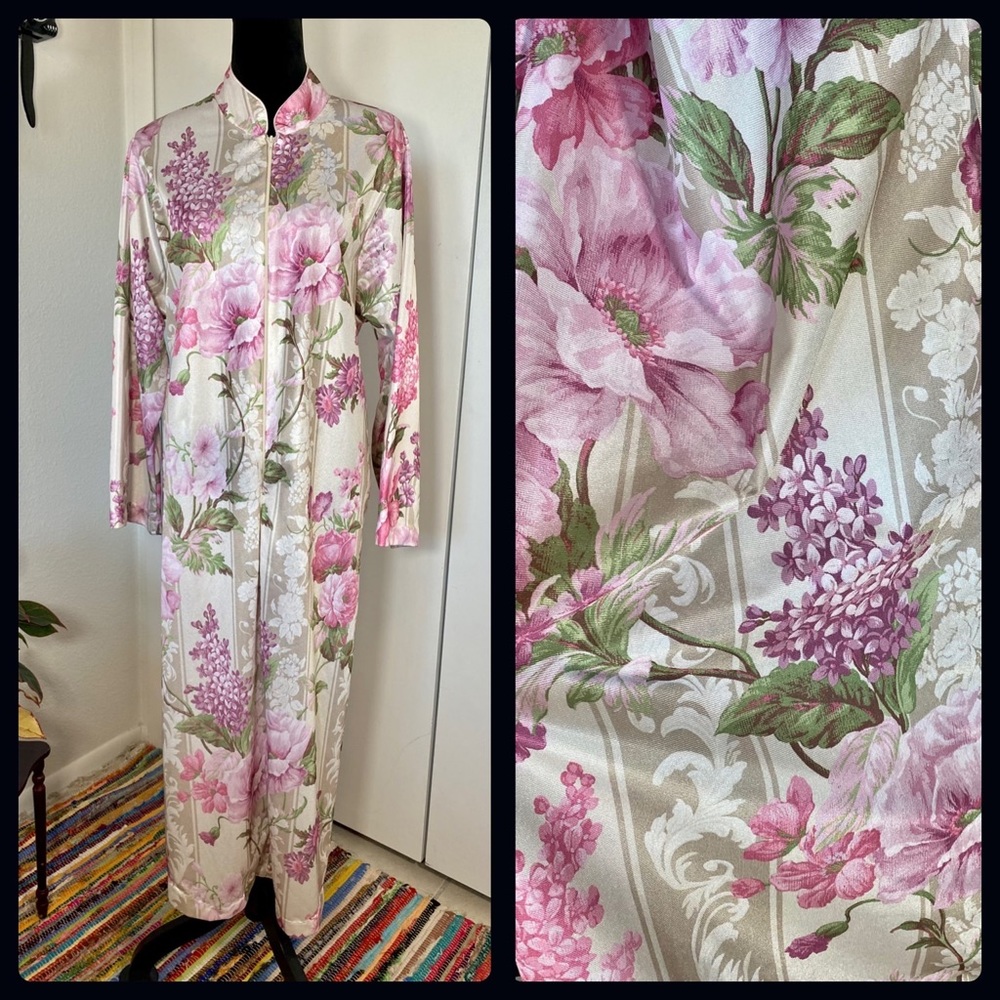 Vintage Long Sleeve Floral House Dress Muumuu.